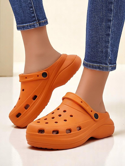 Royalfashion Tongs en caoutchouc perforées pour femmes Dellosa