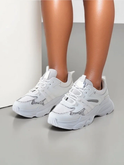 Baskets sportives pour femmes Royalfashion sur une semelle plus épaisse Aimo