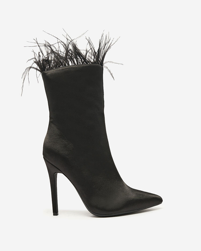 Royalfashion Bottes à plumes pour femmes noires Wenelika