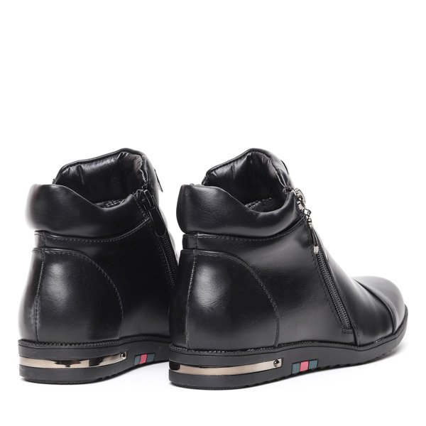 Czarne botki na płaskiej podeszwie Vada- Obuwie