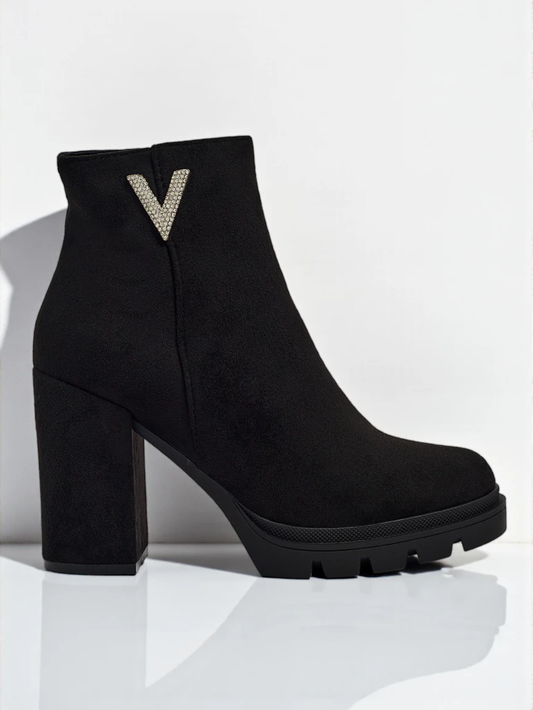 Bottines Venus Noires Élégantes pour le Printemps