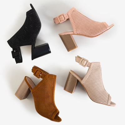 OUTLET Sandales ajourées pour femmes beiges sur le poteau Zira - Footwear