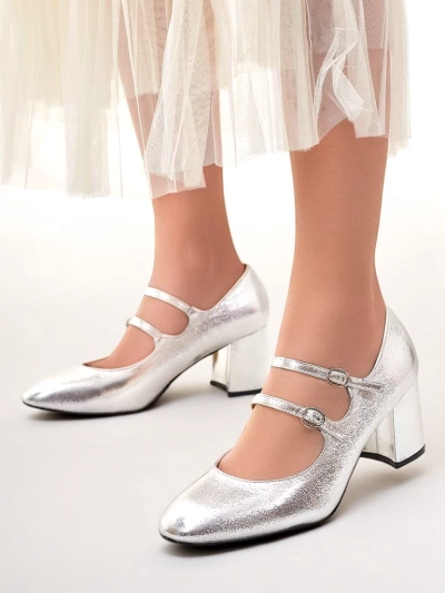 Chaussures à talon bloc en cuir verni pour femmes avec des brides Ovinna