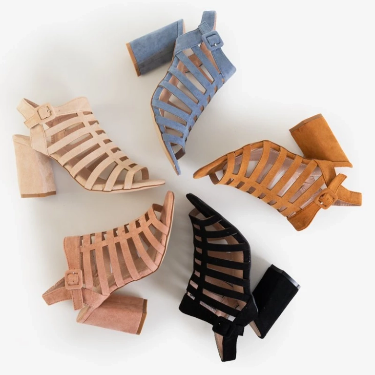 OUTLET Sandales à rayures marron clair pour femmes sur le poteau du Sim - Chaussures