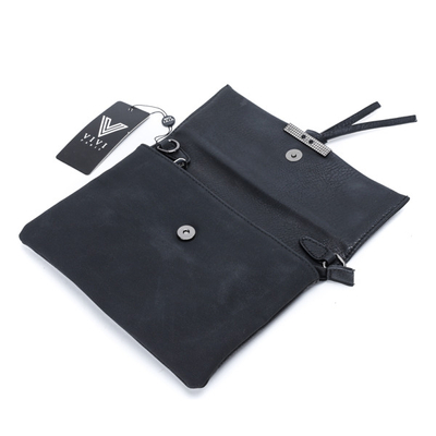 Czarna torebka na ramię - Torebki