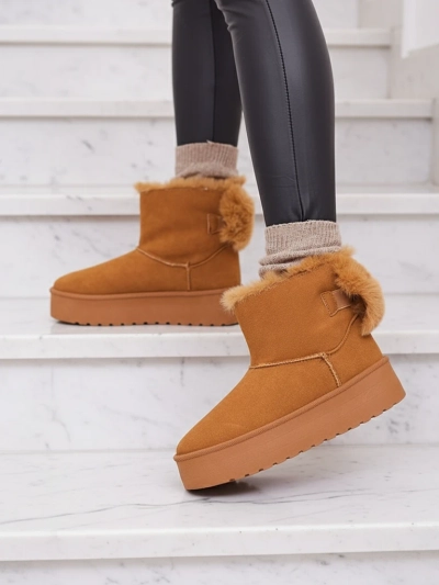 Royalfashion Boots a'la bottes de neige pour femme en couleur camel Goroggo