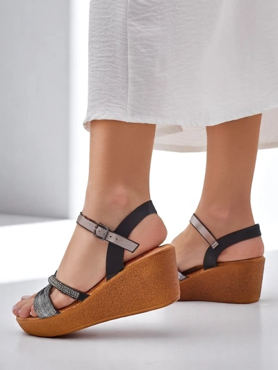 Sandales compensées pour femmes Royalfashion avec des strass et des paillettes Eclat