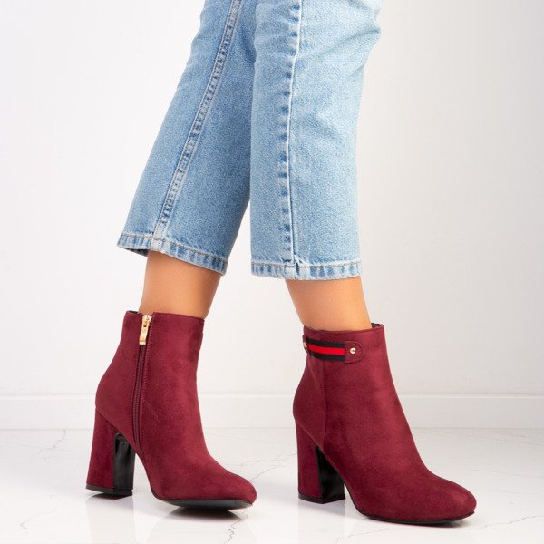 Bordowe botki na słupku Hilevier - Obuwie