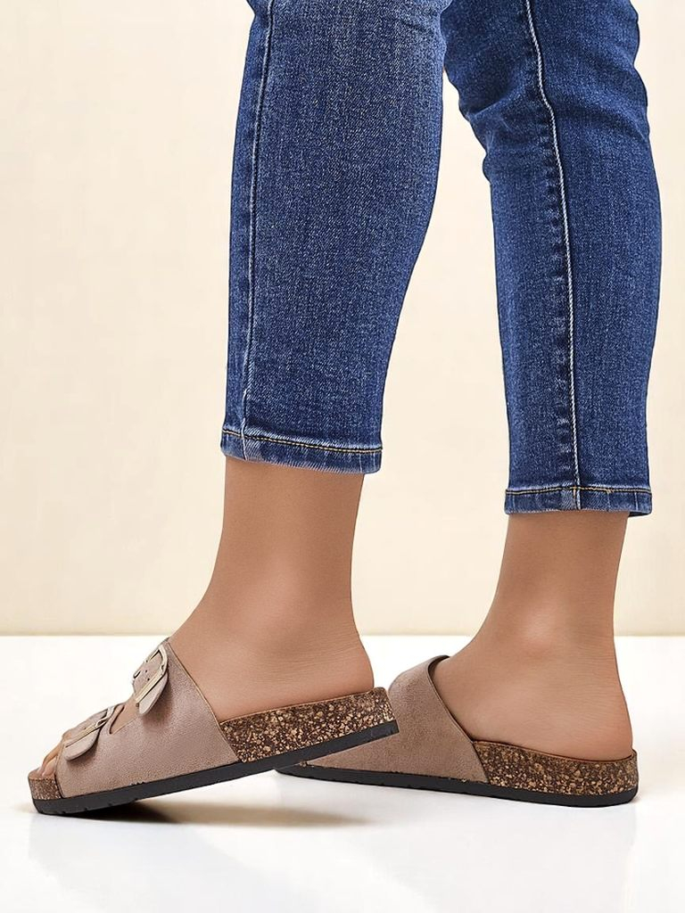 Sandales pour femmes Royalfashion avec boucles Foumy