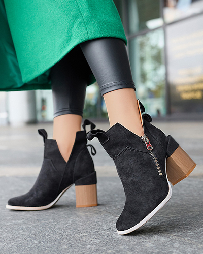 Bottes noires pour femmes sur un montant carré Darera - Chaussures