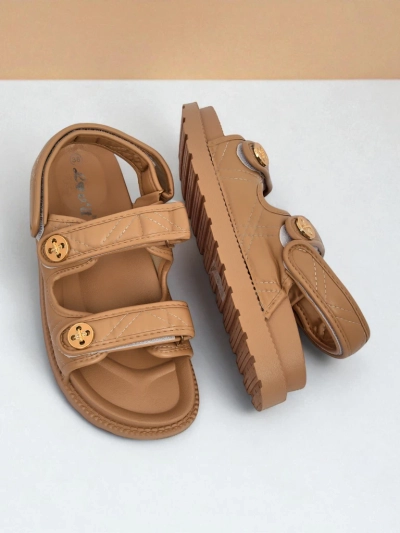 Royalfashion Sandales pour femmes sur une semelle plus épaisse Vivere
