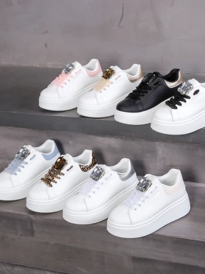 Baskets de sport pour femmes Royalfashion sur une plateforme Safirrat
