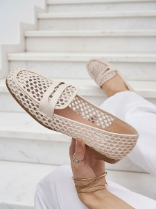 beige
