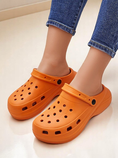 Royalfashion Tongs en caoutchouc perforées pour femmes Dellosa