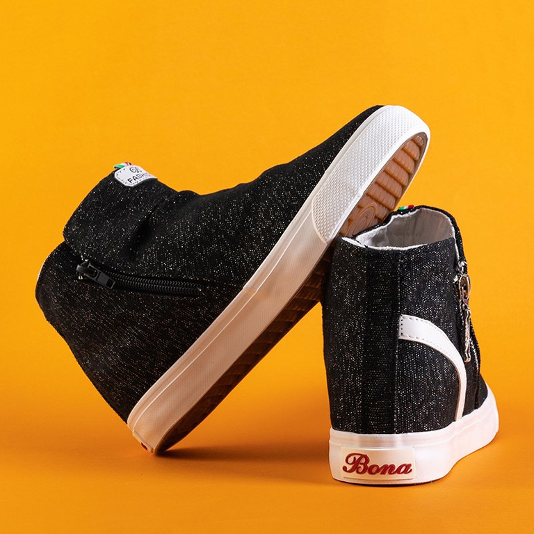 OUTLET Chaussures de sport pour femmes noires sur une cale intérieure Harumi - Footwear