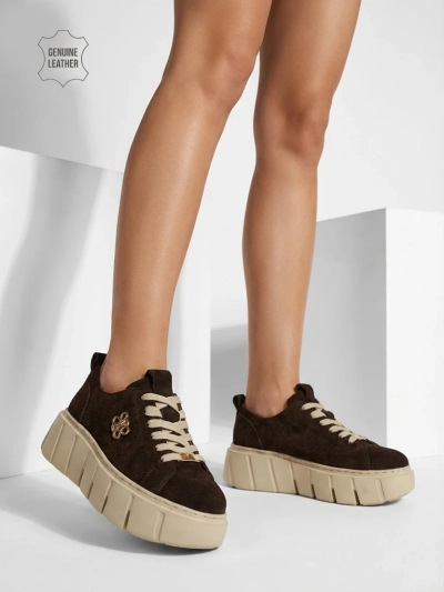 Baskets de sport pour femmes en cuir naturel Renos