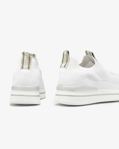 Chaussures de sport à enfiler pour femmes avec lettrage en blanc Cerppa- Footwear