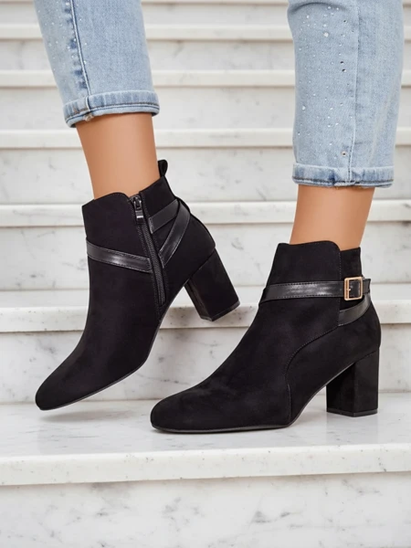 Bottes pour femmes Royalfashion sur un poteau Eloron