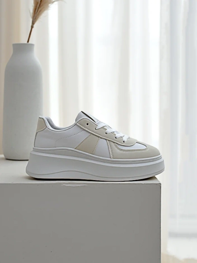 Baskets de sport pour femmes Royalfashion sur une plateforme Safirrat