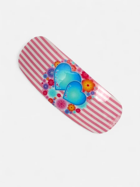Barrette colorée pour enfants avec des cœurs