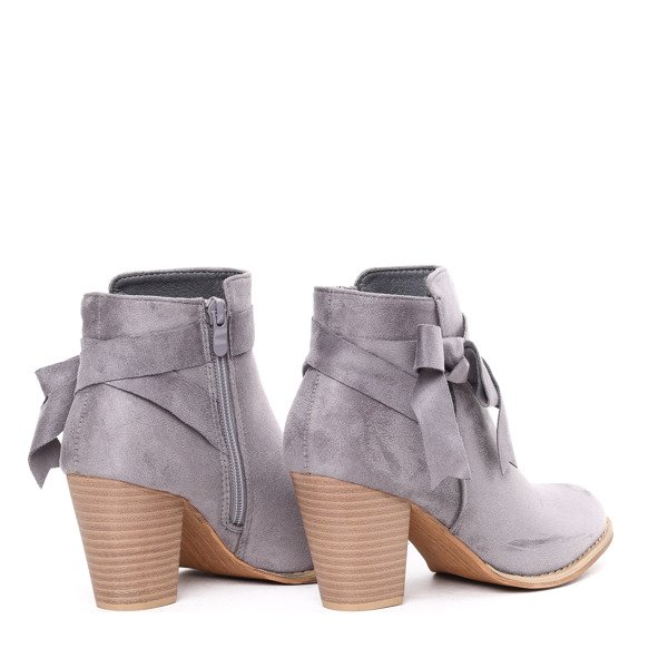 Szare botki z eko zamszu Akane- Obuwie
