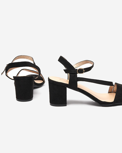 OUTLET Sandales pour femmes sur un poteau noir Klodu- Chaussures