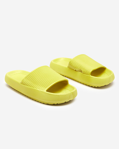 Pantoufles en caoutchouc vert avec gaufrage Torika - Chaussures