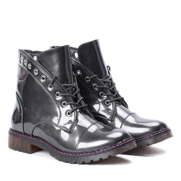 Szare workery lakierowane Leah - Obuwie