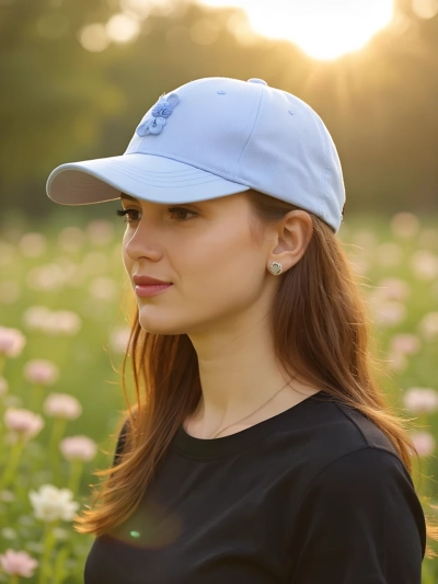 Casquette Royalfashion avec écusson Bunny Chic