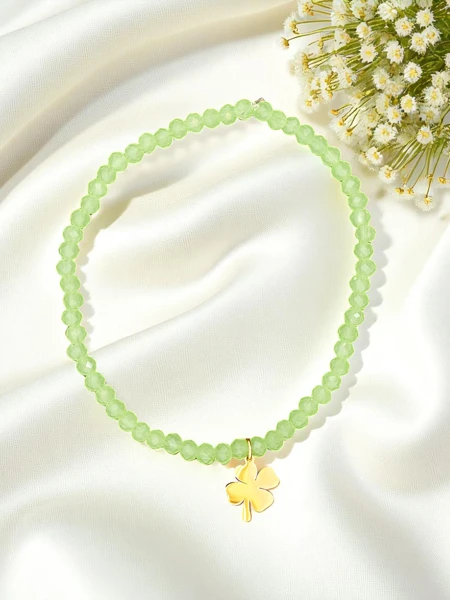 Bracelet pour femme Royalfashion avec un pendentif trèfle