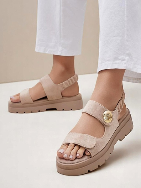 Sandales pour femmes beiges Royalfashion Callista sur plateforme en daim