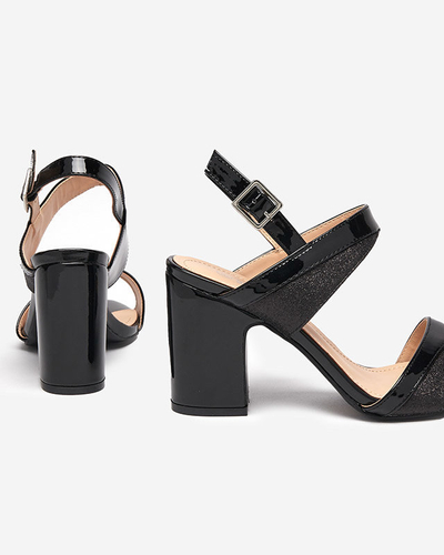 OUTLET Sandales noires pour femmes sur un poteau Salopo - Chaussures