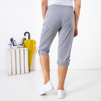 Pantalon court femme gris clair avec poches - Vêtements