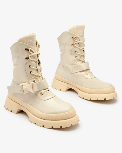 Royalfashion Bottes laquées pour femmes en beige Setogy