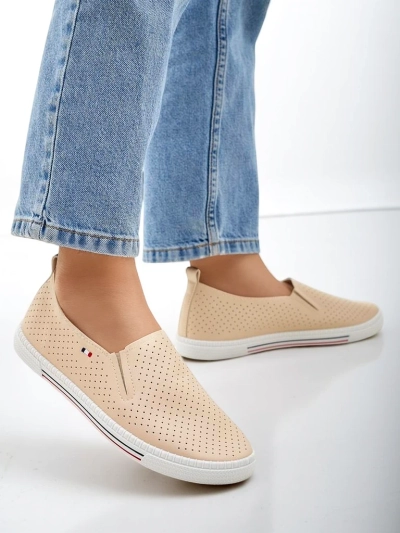 Royalfashion Chaussures femme à enfiler perforées Vielles