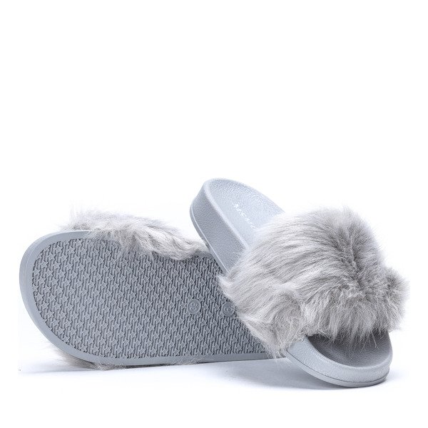 Jasnoszare klapki z futerkiem Millie- Obuwie