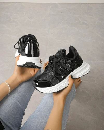 Chaussures de sport pour femmes Royalfashion sur une semelle épaisse Loness