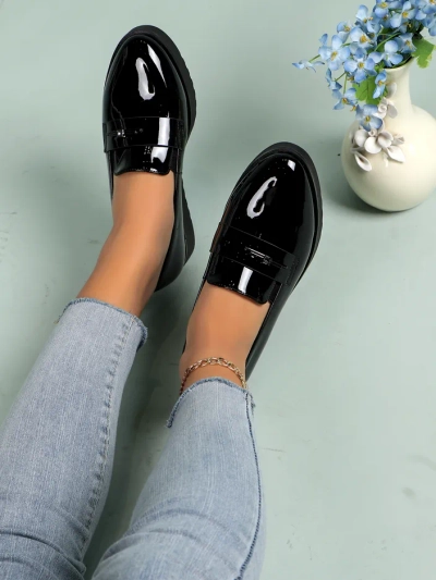 Mocassins en cuir verni pour femmes Royalfashion Arefel