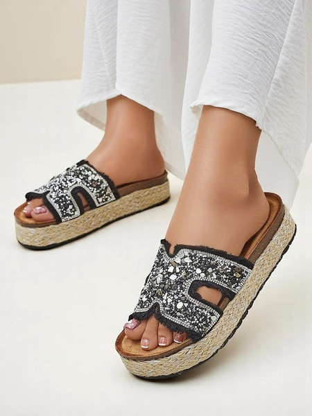 Royalfashion Chaussons pour femmes avec décorations Candy Candy