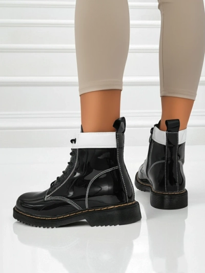 Bottines lacées Perseida Nero pour femmes en cuir verni écologique