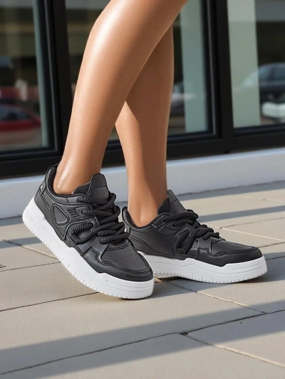 Baskets sportives Royalfashion pour femmes sur une semelle épaisse Uanes
