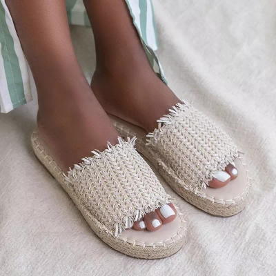 Sandales plates pour femmes beiges Sonish - Chaussures