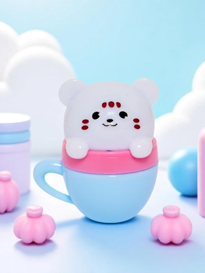 Baume à lèvres pour enfants avec un ours dans une tasse — hydrate et régénère
