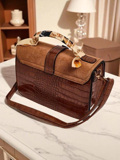Sac pour femme Sofia marron en daim et cuir écologique crocodile avec bandoulière