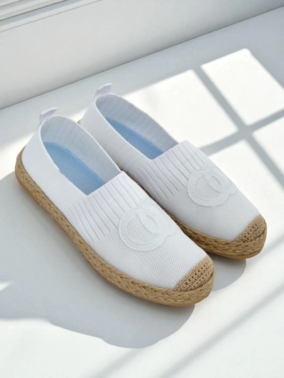 Espadrilles pour femmes Calista Biancha - blanches plates en daim écologique, style italien