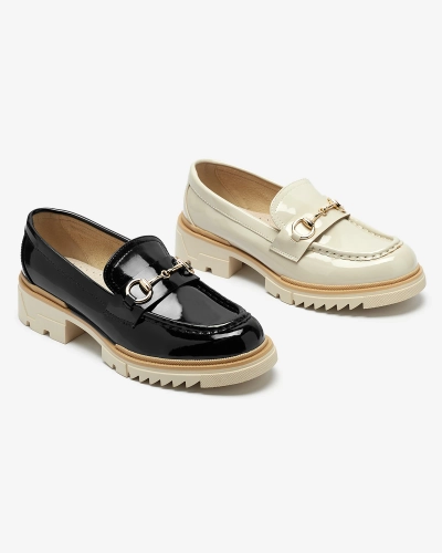 Mocassins laqués noirs pour femme avec chaîne Soterra - Chaussures