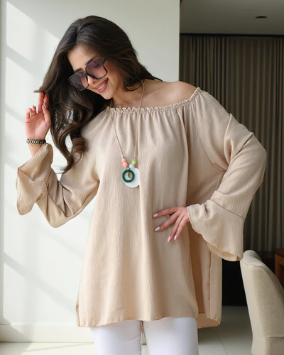 Blouse femme décolleté épaule avec volants