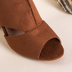 OUTLET Sandales en éco-daim marron pour femmes sur le poteau Luvenia - Chaussures