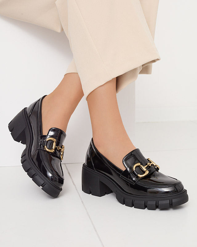 Mocassins noirs laqués pour femmes avec ornement Neriea - Chaussures