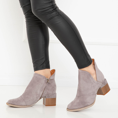 Bottes isolées grises pour femmes sur le poteau Karela - Chaussures